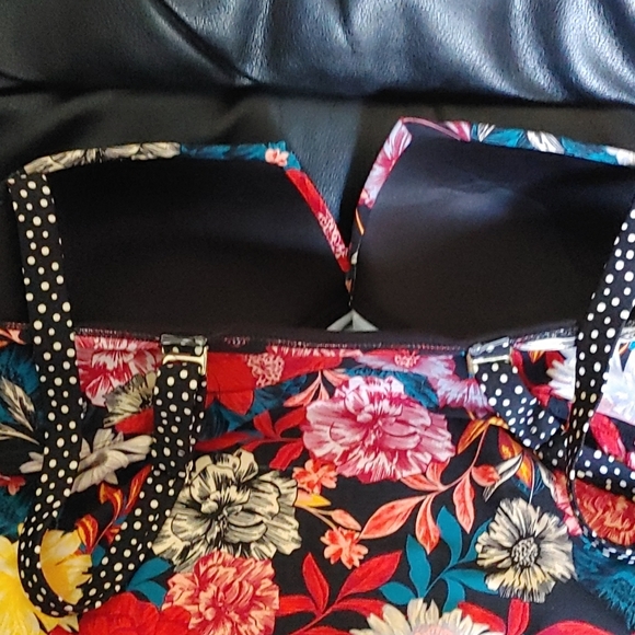 BOGO🌺2X George Swim Top - Picture 3 of 5